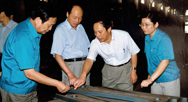 新一屆領導班子上任，掀開徐工變革發展新篇章